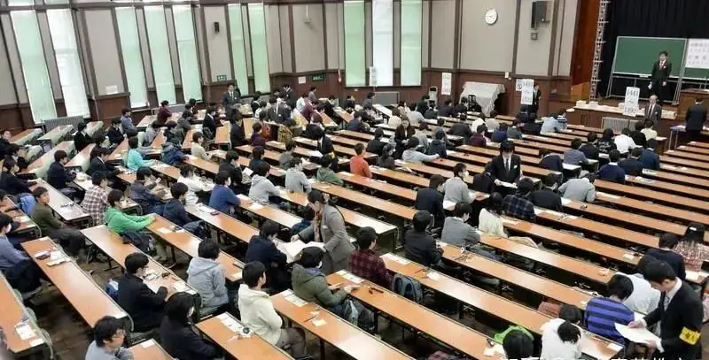 【90号茶室】你的高考成绩能在日本上什么样的大学?-第1张图片-四季读书网