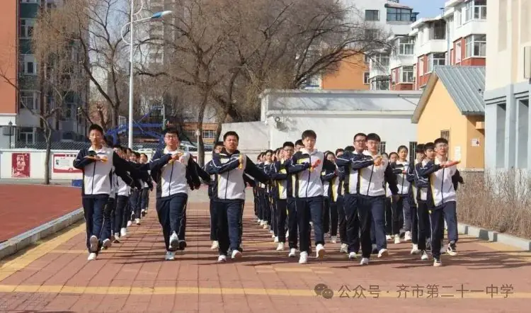 拼搏百日,圆梦中考一一齐齐哈尔市第二十一中学校百日誓师大会-第3张图片-四季读书网