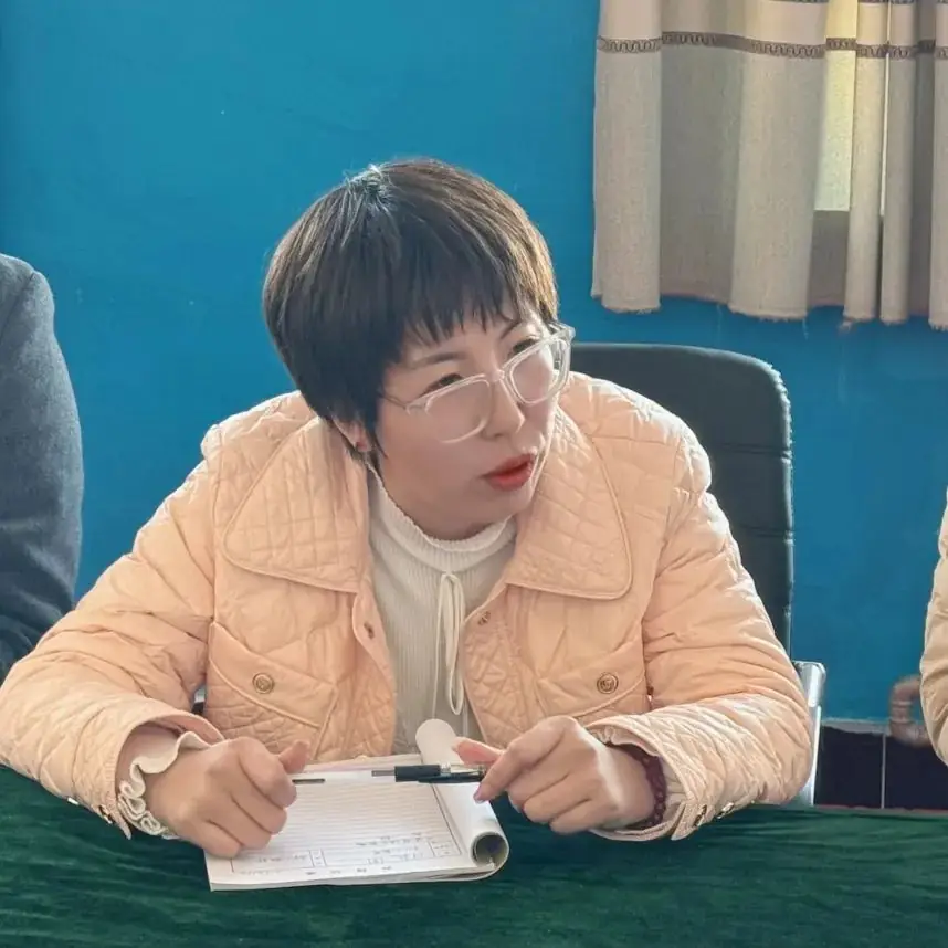 【万兴学校•中学部】凝心聚力备中考 笃行不怠向未来——2024年中考备考交流座谈会-第9张图片-四季读书网 【万兴学校•中学部】凝心聚力备中考 笃行不怠向未来——2024年中考备考交流座谈会-第9张图片-四季读书网