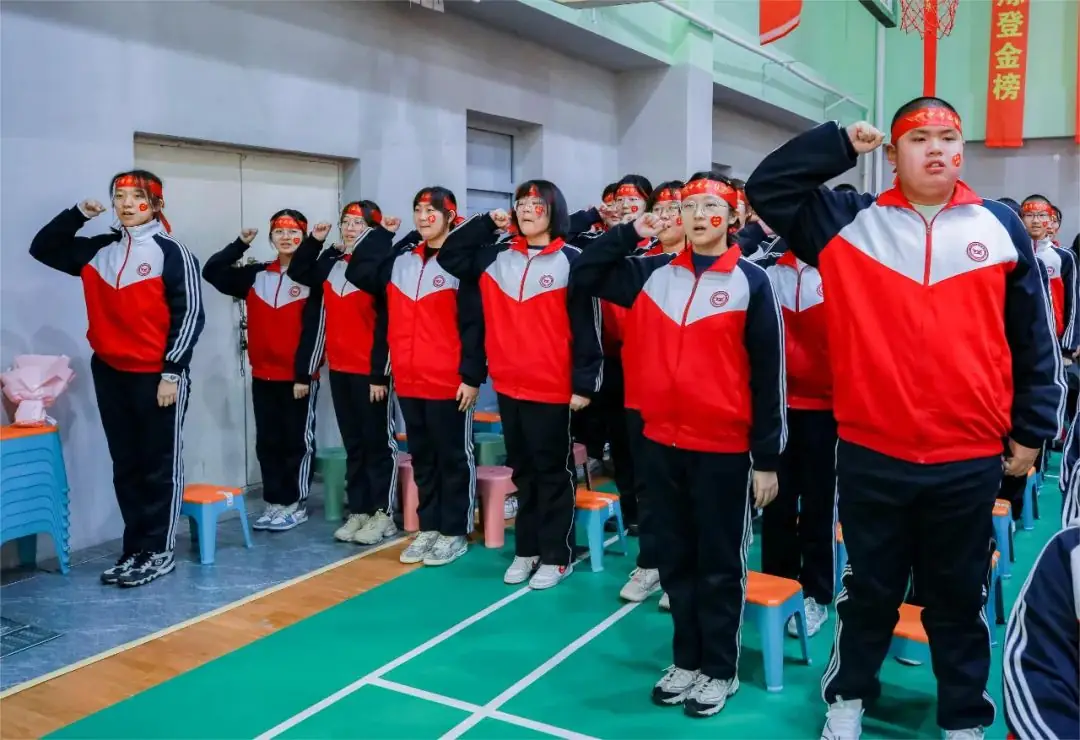 冲刺百天,顶峰论剑,沈阳市杏坛中学举行中考百日誓师大会-第51张图片-四季读书网