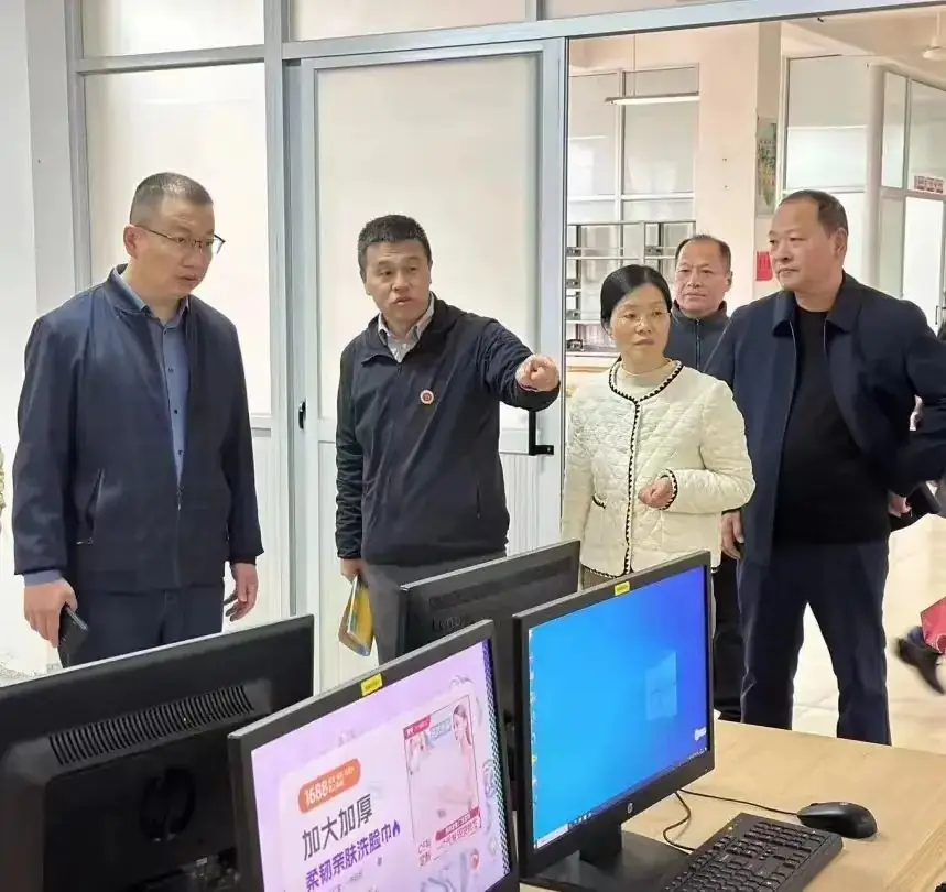 莆田市教育局领导深入莆田第十三中学检查高考考点准备工作-第3张图片-四季读书网