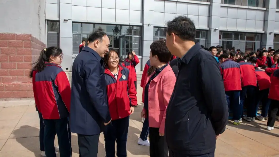 杰出校友携手筑梦 踔厉奋发决胜高考——清华大学岳骞教授莅临母校励志报告暨2021级高考誓师大会-第65张图片-四季读书网