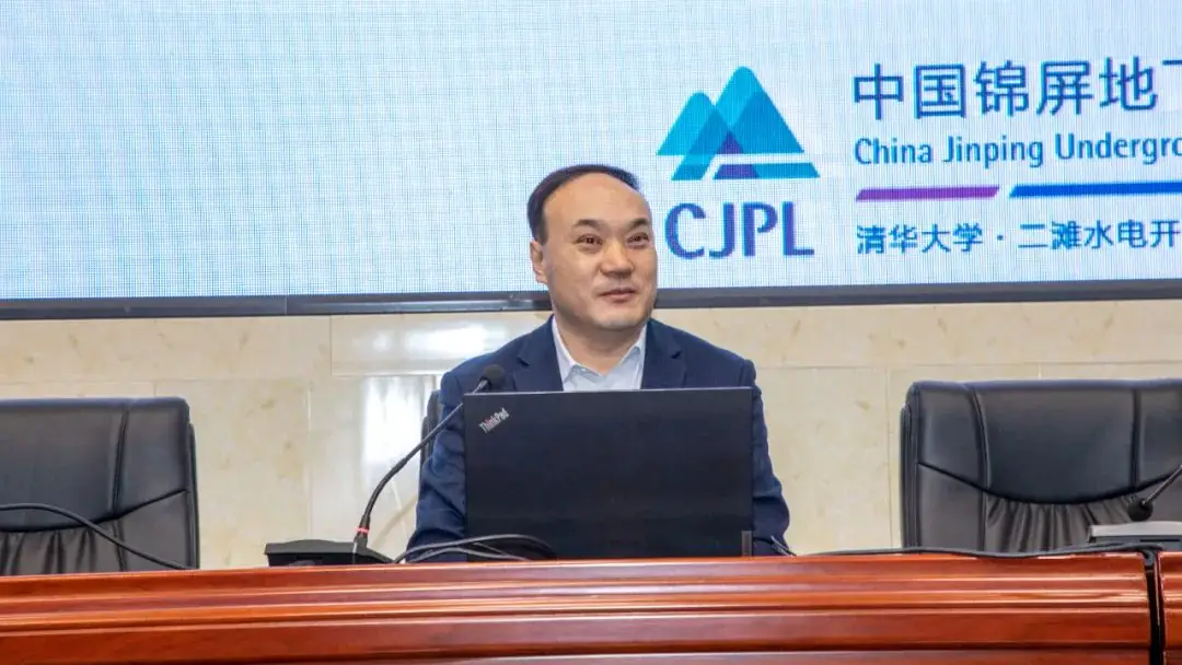 杰出校友携手筑梦 踔厉奋发决胜高考——清华大学岳骞教授莅临母校励志报告暨2021级高考誓师大会-第24张图片-四季读书网