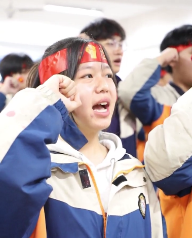 襄城县明新学校2024年中考“百日誓师”-第13张图片-四季读书网