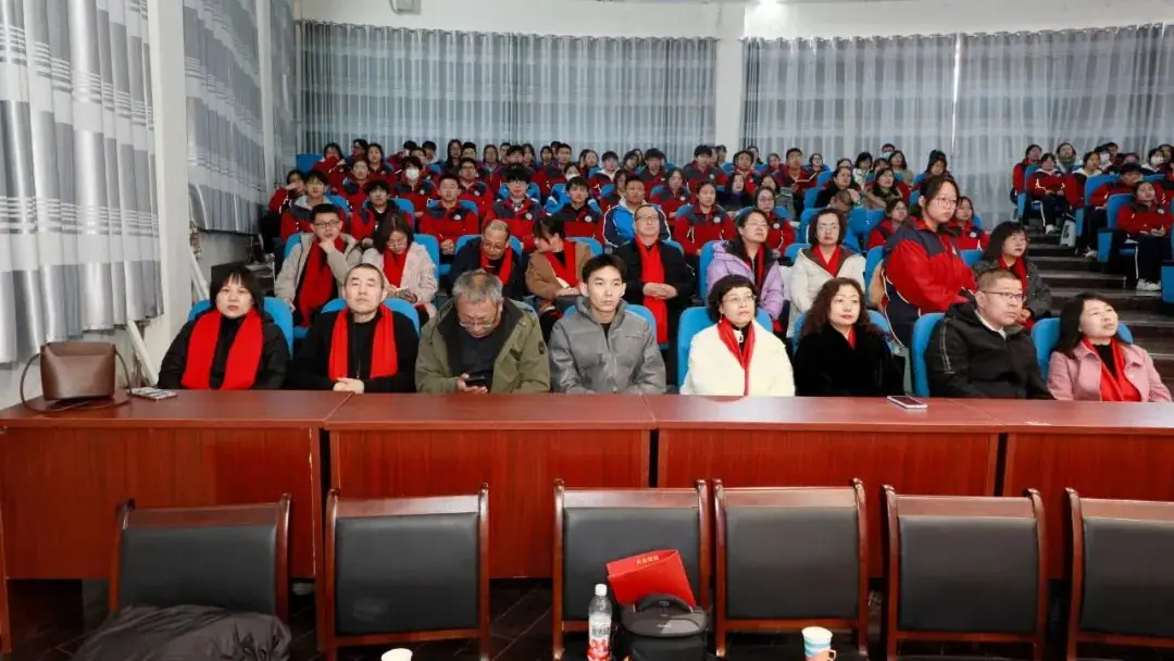 杰出校友携手筑梦 踔厉奋发决胜高考——清华大学岳骞教授莅临母校励志报告暨2021级高考誓师大会-第35张图片-四季读书网