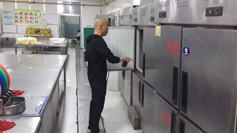 康巴什区市场监督管理局圆满完成“护航高考”食品安全保障任务-第6张图片-四季读书网 康巴什区市场监督管理局圆满完成“护航高考”食品安全保障任务-第6张图片-四季读书网