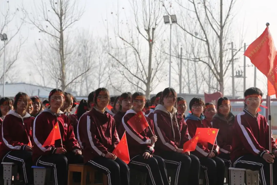 百日冲刺战中考 青春无悔谱华章——商丘市汉梁中学九年级2024届迎中考百日誓师大会-第28张图片-四季读书网