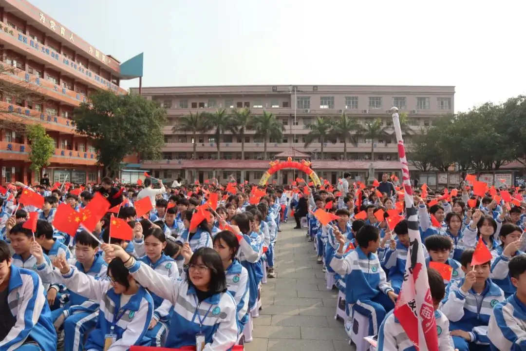 拼搏百日显风采 圆梦中考创辉煌——光坡镇中学举行2024届中考百日誓师大会-第19张图片-四季读书网