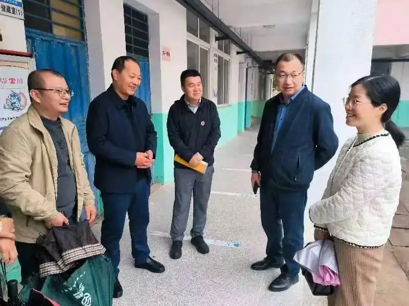 莆田市教育局领导深入莆田第十三中学检查高考考点准备工作-第9张图片-四季读书网