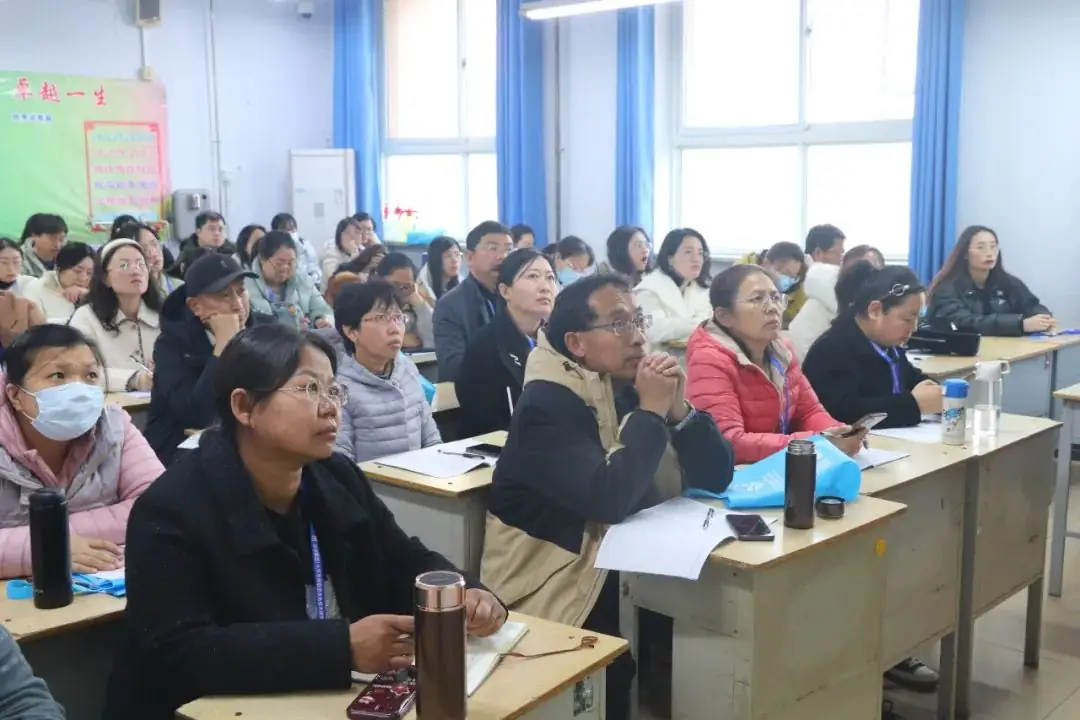 2024届高考情景化命题趋势分析暨高三提质增分策略研讨会在衡水十三中举行-第20张图片-四季读书网