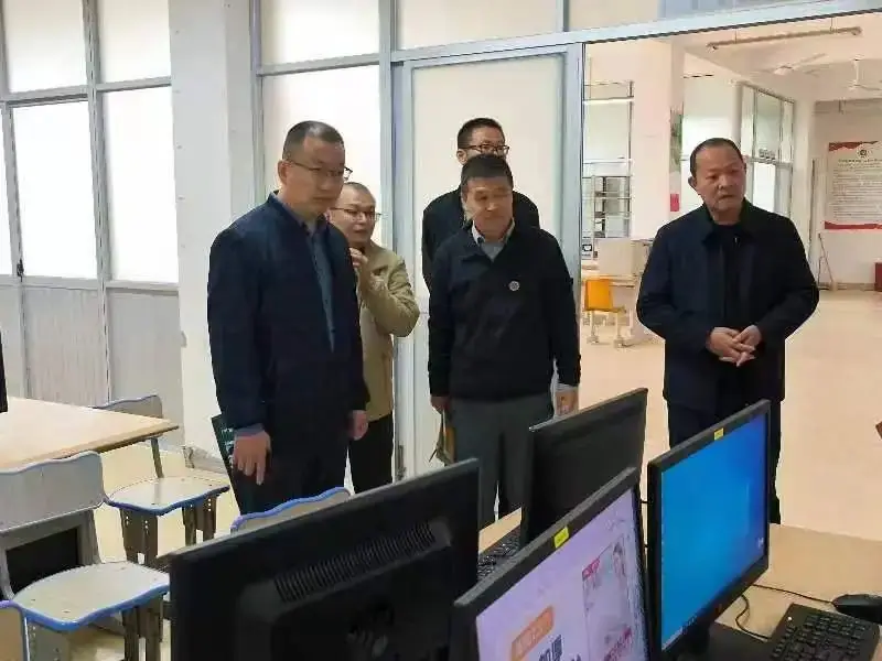 莆田市教育局领导深入莆田第十三中学检查高考考点准备工作-第7张图片-四季读书网