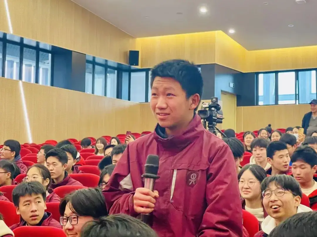 【中考誓师大会】浴血奋战一百天,笑傲人生看世界-第21张图片-四季读书网 【中考誓师大会】浴血奋战一百天,笑傲人生看世界-第21张图片-四季读书网