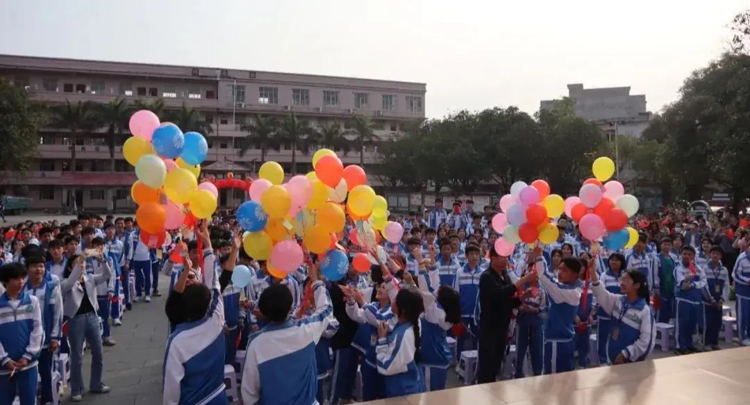 拼搏百日显风采 圆梦中考创辉煌——光坡镇中学举行2024届中考百日誓师大会-第52张图片-四季读书网