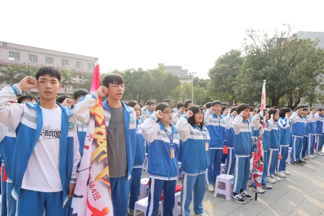 拼搏百日显风采 圆梦中考创辉煌——光坡镇中学举行2024届中考百日誓师大会-第15张图片-四季读书网
