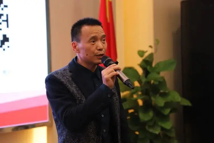 【有气质·更卓越】凝心聚力,冲刺中考,狮山镇2024年初中化学中考复习备考研讨会在狮实召开-第9张图片-四季读书网 【有气质·更卓越】凝心聚力,冲刺中考,狮山镇2024年初中化学中考复习备考研讨会在狮实召开-第9张图片-四季读书网