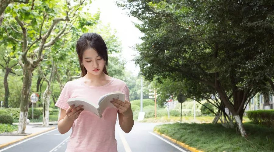 从九省联考看2024高考,出题模式大变天,你可能要换换刷题方向了-第2张图片-四季读书网
