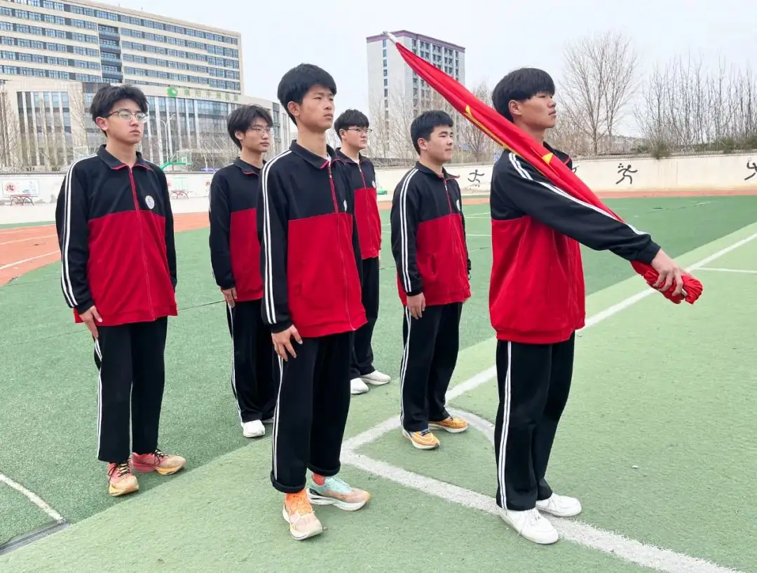 决战中考誓师日 逐梦未来金榜时 ——濮阳市华龙区华美学校举行2024届中考百日冲刺誓师大会-第7张图片-四季读书网 决战中考誓师日 逐梦未来金榜时 ——濮阳市华龙区华美学校举行2024届中考百日冲刺誓师大会-第7张图片-四季读书网