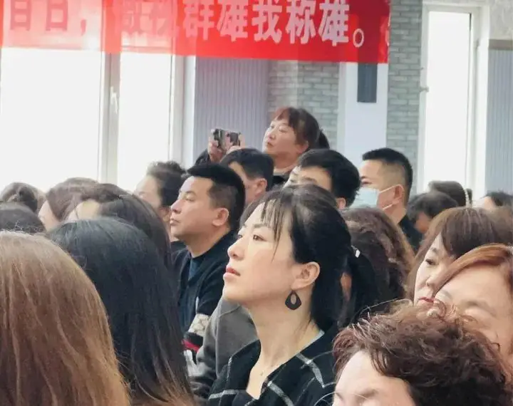 “热辣滚烫”迎中考,“龙马精神”战百日|呼市实验东河-第13张图片-四季读书网