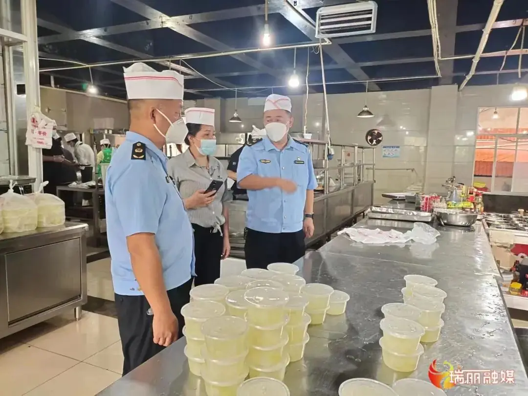 瑞丽市市场监督管理局为高考期间食品安全保驾护航 第4张 瑞丽市市场监督管理局为高考期间食品安全保驾护航 第4张