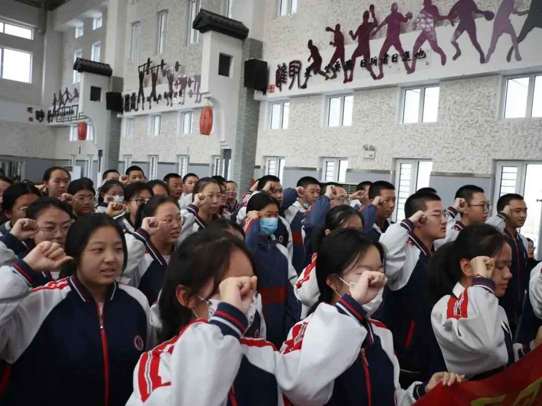 “热辣滚烫”迎中考,“龙马精神”战百日|呼市实验东河-第34张图片-四季读书网