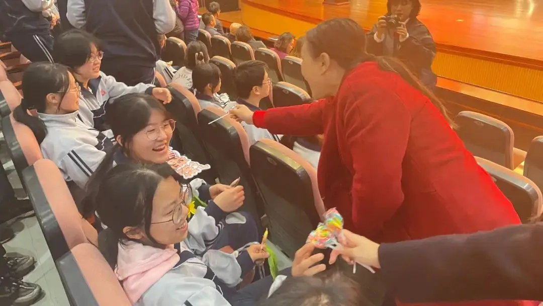 百日誓师 圆梦中考——大连市第十五中学2024年中考百日誓师大会 第16张 百日誓师 圆梦中考——大连市第十五中学2024年中考百日誓师大会 第16张