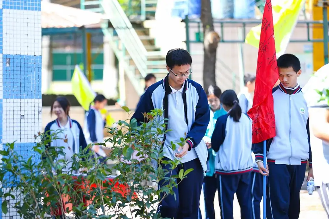 点燃激情•决胜中考——初三中考百日誓师活动-第22张图片-四季读书网