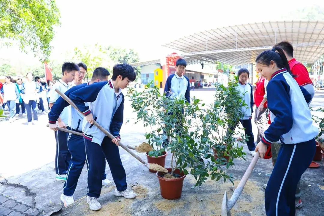 点燃激情•决胜中考——初三中考百日誓师活动-第24张图片-四季读书网