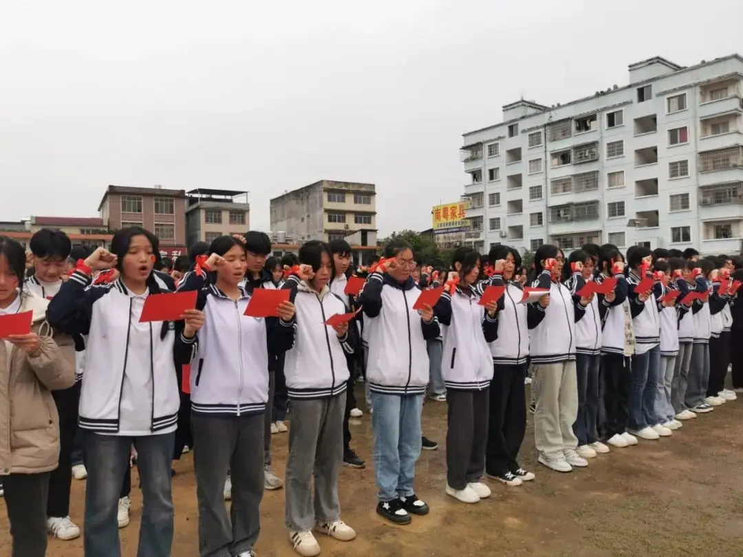 中考‖三年勤学酬壮志 百日刻苦闯雄关-第8张图片-四季读书网 中考‖三年勤学酬壮志 百日刻苦闯雄关-第8张图片-四季读书网