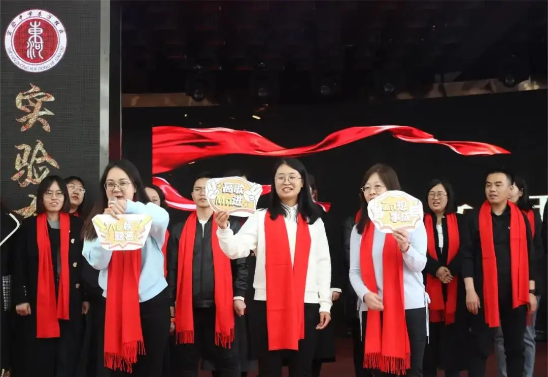 “热辣滚烫”迎中考,“龙马精神”战百日|呼市实验东河-第27张图片-四季读书网