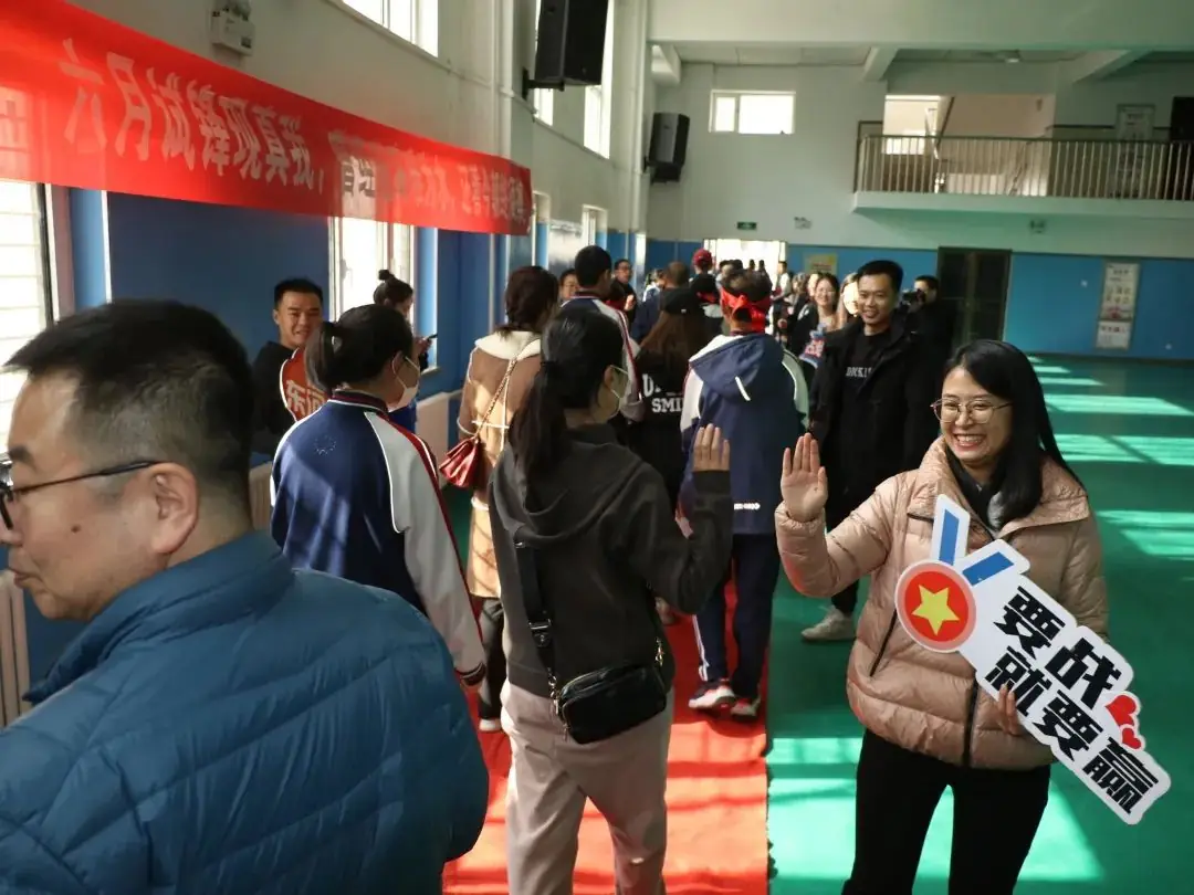 “热辣滚烫”迎中考,“龙马精神”战百日|呼市实验东河-第46张图片-四季读书网