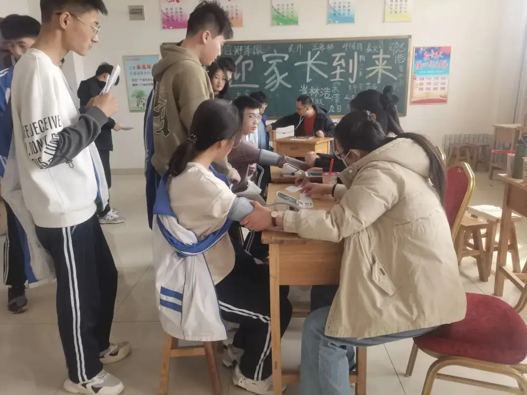 筑梦高考 健康护航——庆云云天中学2021级高考学生体检工作进行中-第5张图片-四季读书网