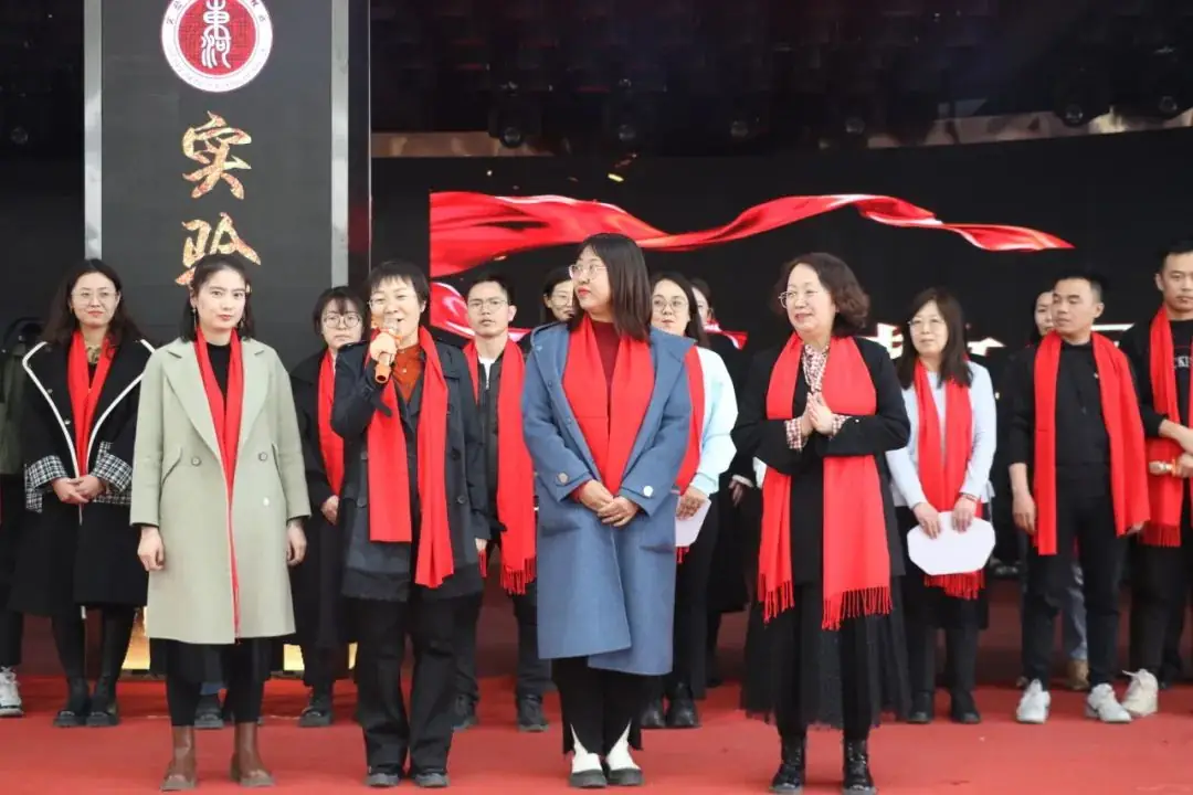 “热辣滚烫”迎中考,“龙马精神”战百日|呼市实验东河-第24张图片-四季读书网