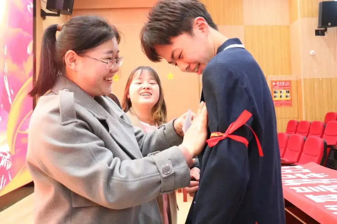 少年自有凌云志 逐梦中考正当时——观山湖区第八中学九年级百日誓师大会 第11张