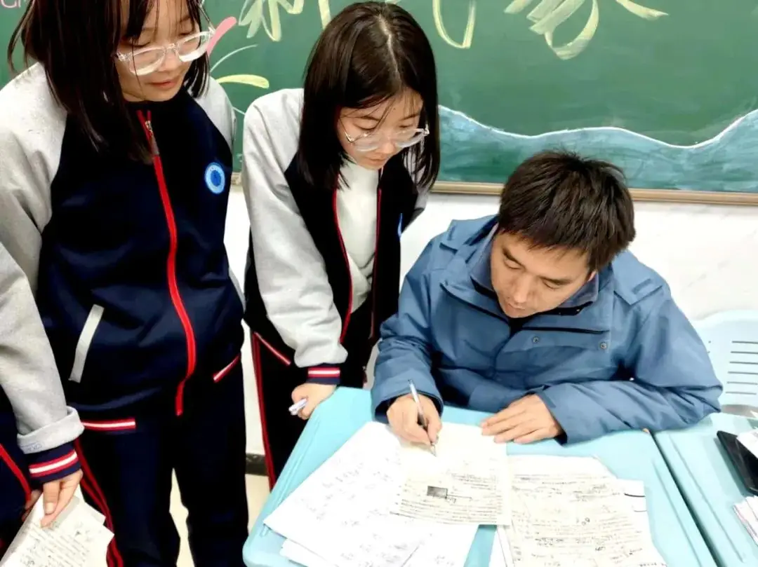 【高考备考】每一个拼搏的你都闪闪发光——多图直击一中高三学子备考真实状态!-第55张图片-四季读书网