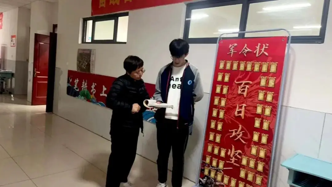 【高考备考】每一个拼搏的你都闪闪发光——多图直击一中高三学子备考真实状态!-第37张图片-四季读书网