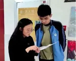 【高考备考】每一个拼搏的你都闪闪发光——多图直击一中高三学子备考真实状态!-第65张图片-四季读书网