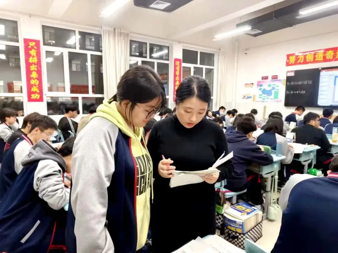 【高考备考】每一个拼搏的你都闪闪发光——多图直击一中高三学子备考真实状态!-第50张图片-四季读书网