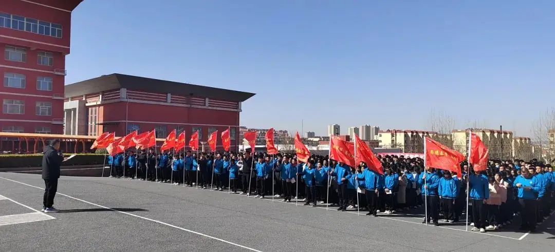 【全环境立德树人】激流勇进   决胜高考 ——平阴一中举行高考倒计时80天誓师暨一模考前动员会-第7张图片-四季读书网
