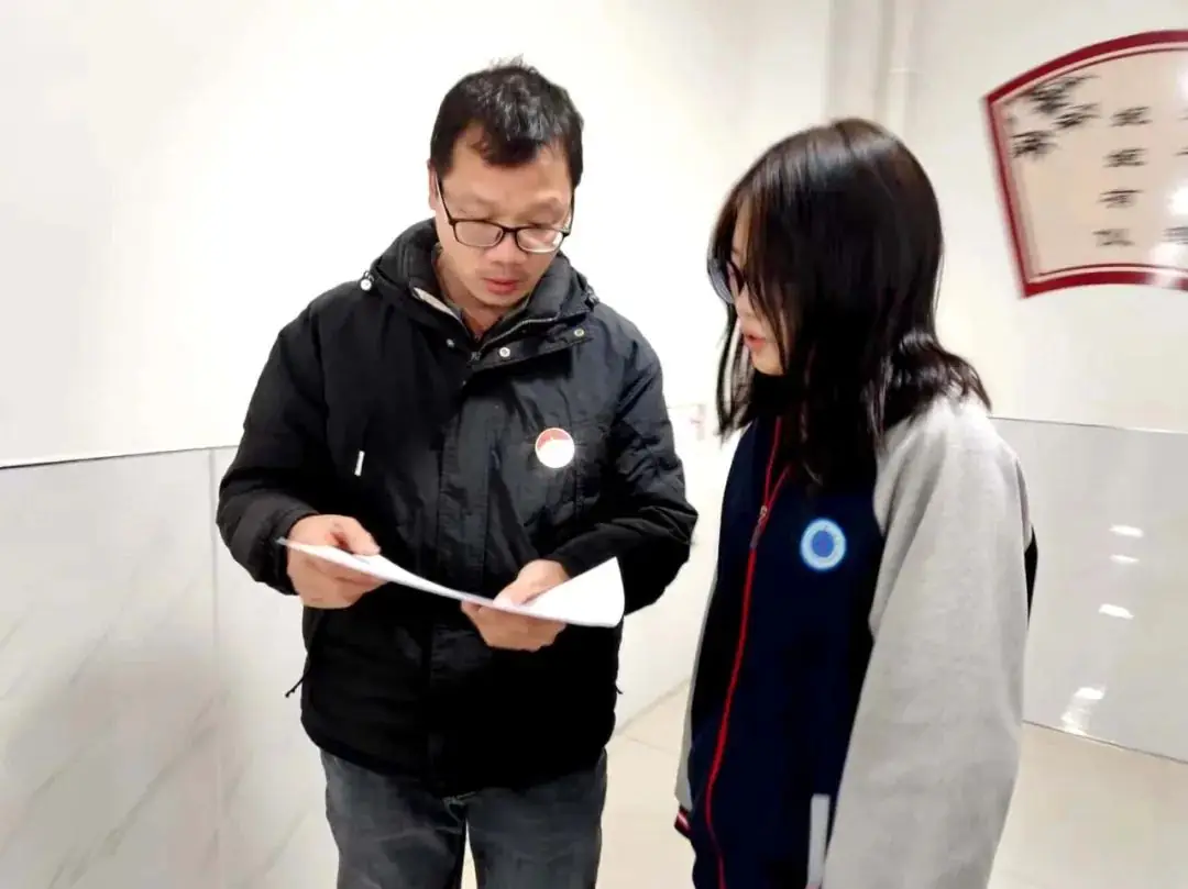 【高考备考】每一个拼搏的你都闪闪发光——多图直击一中高三学子备考真实状态!-第54张图片-四季读书网