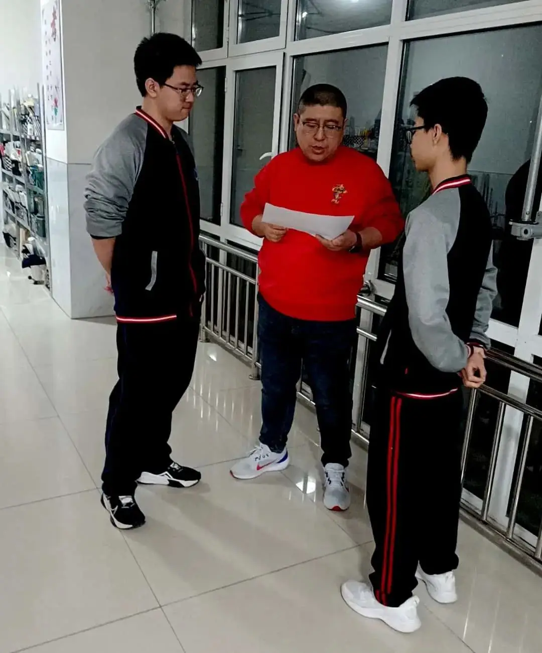 【高考备考】每一个拼搏的你都闪闪发光——多图直击一中高三学子备考真实状态!-第44张图片-四季读书网