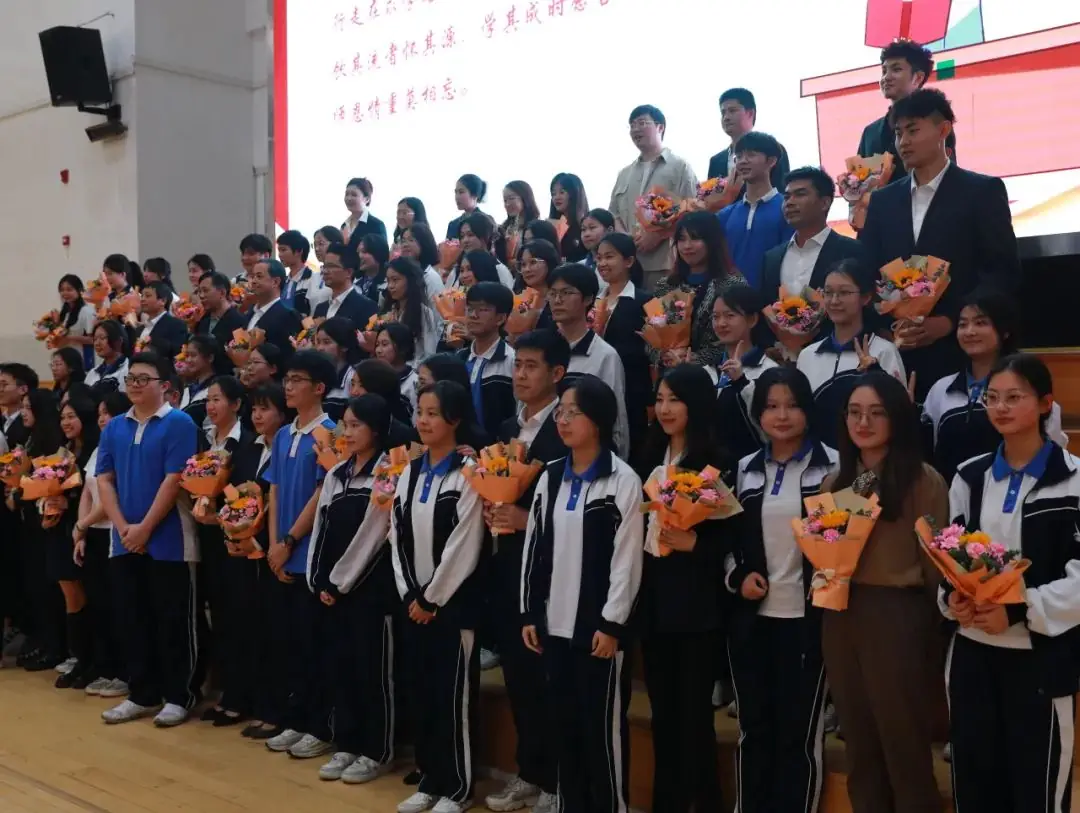 决战高考 拼搏未来|深圳市艺术高中成人礼暨高考百日誓师大会顺利举办-第19张图片-四季读书网
