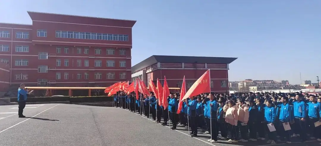 【全环境立德树人】激流勇进   决胜高考 ——平阴一中举行高考倒计时80天誓师暨一模考前动员会-第11张图片-四季读书网