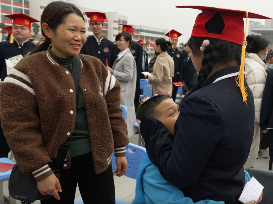 十八岁乘风破浪勇担当 八十天圆梦高考谱新篇——湖北荆门外语学校举行2024届十八岁成人礼暨高考八十天誓师大会 第22张 十八岁乘风破浪勇担当 八十天圆梦高考谱新篇——湖北荆门外语学校举行2024届十八岁成人礼暨高考八十天誓师大会 第22张