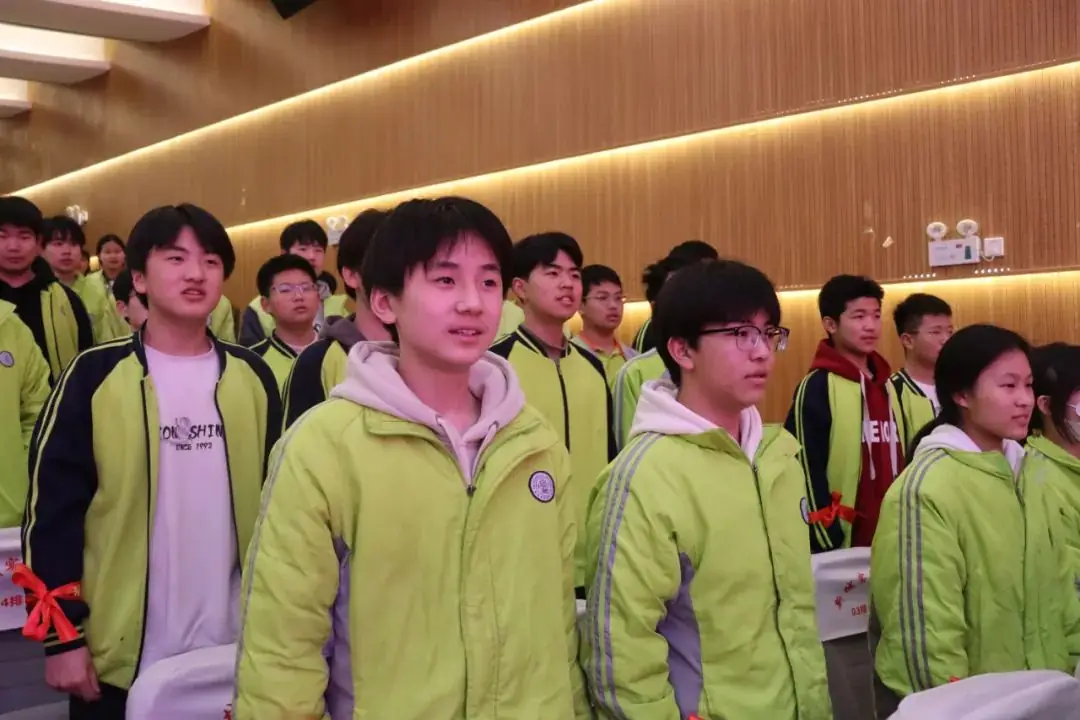 筑梦百日 决战中考——柘城县新城学校八九年级中考百日誓师大会-第8张图片-四季读书网
