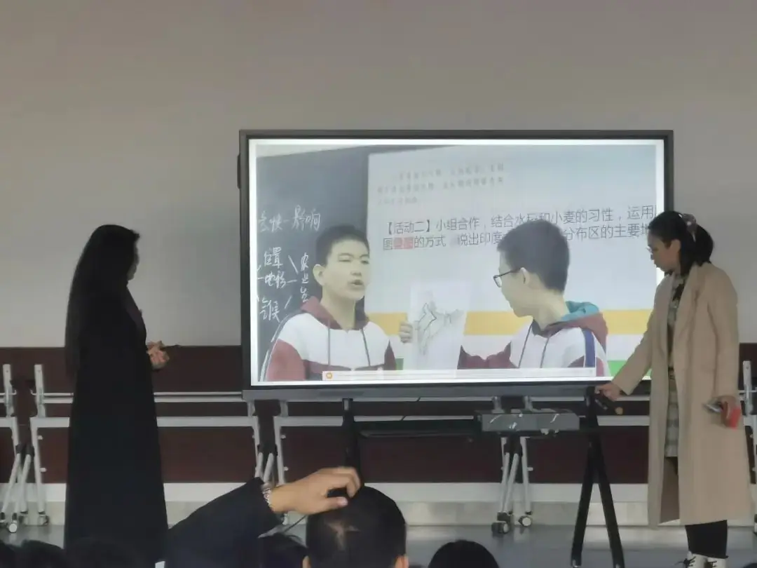 【“双减”进行时】聚焦新中考  教研绽芳华——2024年实验中学初三全体教师春季中考培训纪实-第12张图片-四季读书网