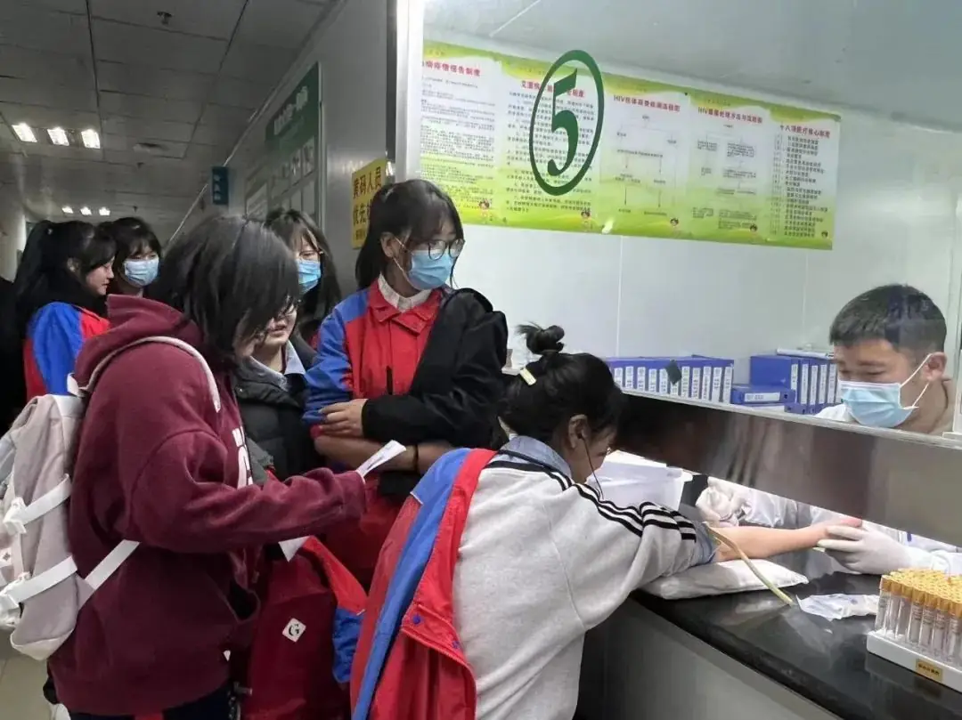 助力高考 为梦护航 | 丹巴高级中学高考体检顺利完成-第4张图片-四季读书网