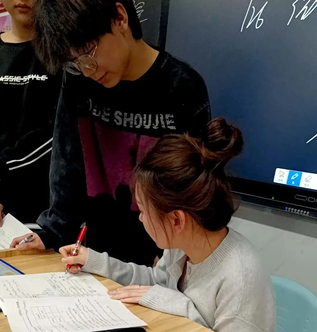 【高考备考】每一个拼搏的你都闪闪发光——多图直击一中高三学子备考真实状态!-第52张图片-四季读书网