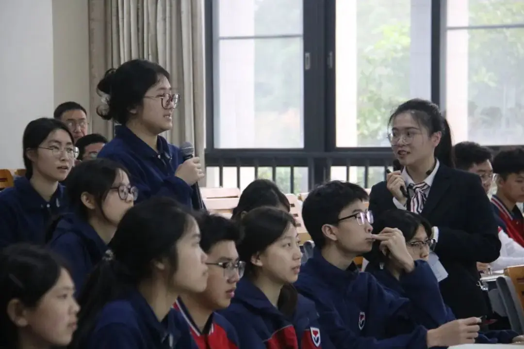 【聚焦高考·共研良策】教育部课程教材研究所专家入校指导暨碧桂园学校高考备考策略研讨会-第75张图片-四季读书网