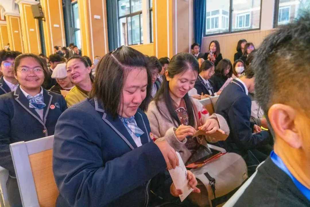 十八志,战高考 | 云南师范大学实验中学高2024届十八岁成人礼暨高考誓师大会-第52张图片-四季读书网