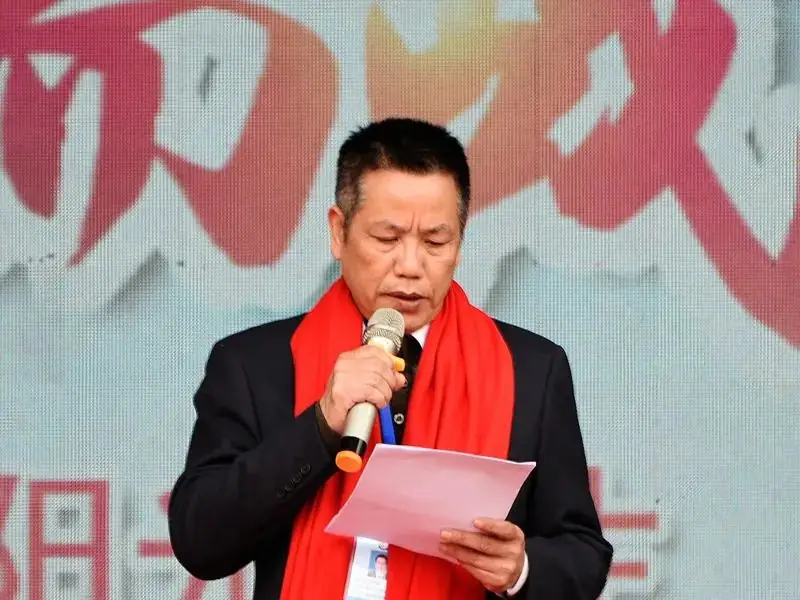 【决战中考,为梦想而战】——从江二中举行2024届中考百日誓师大会-第6张图片-四季读书网